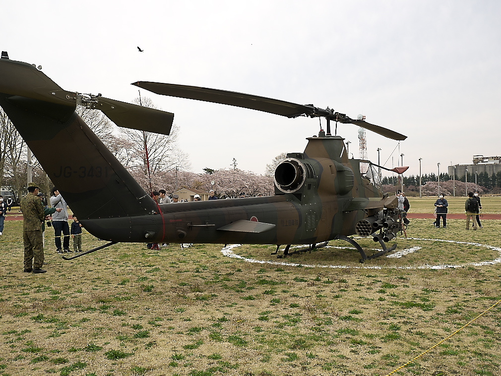 AH-１Sヘリ地上展示_7