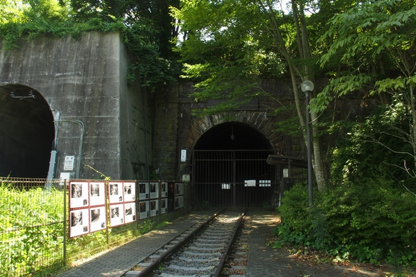 トンネル遊歩道